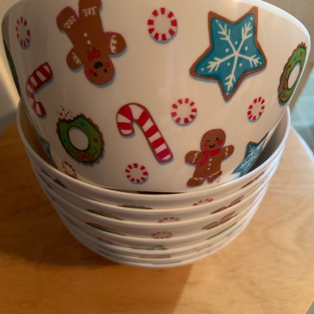 LAST CHANCE! 8 Target Wondershop holiday Gingerbread cookie cereal bowls. New!
